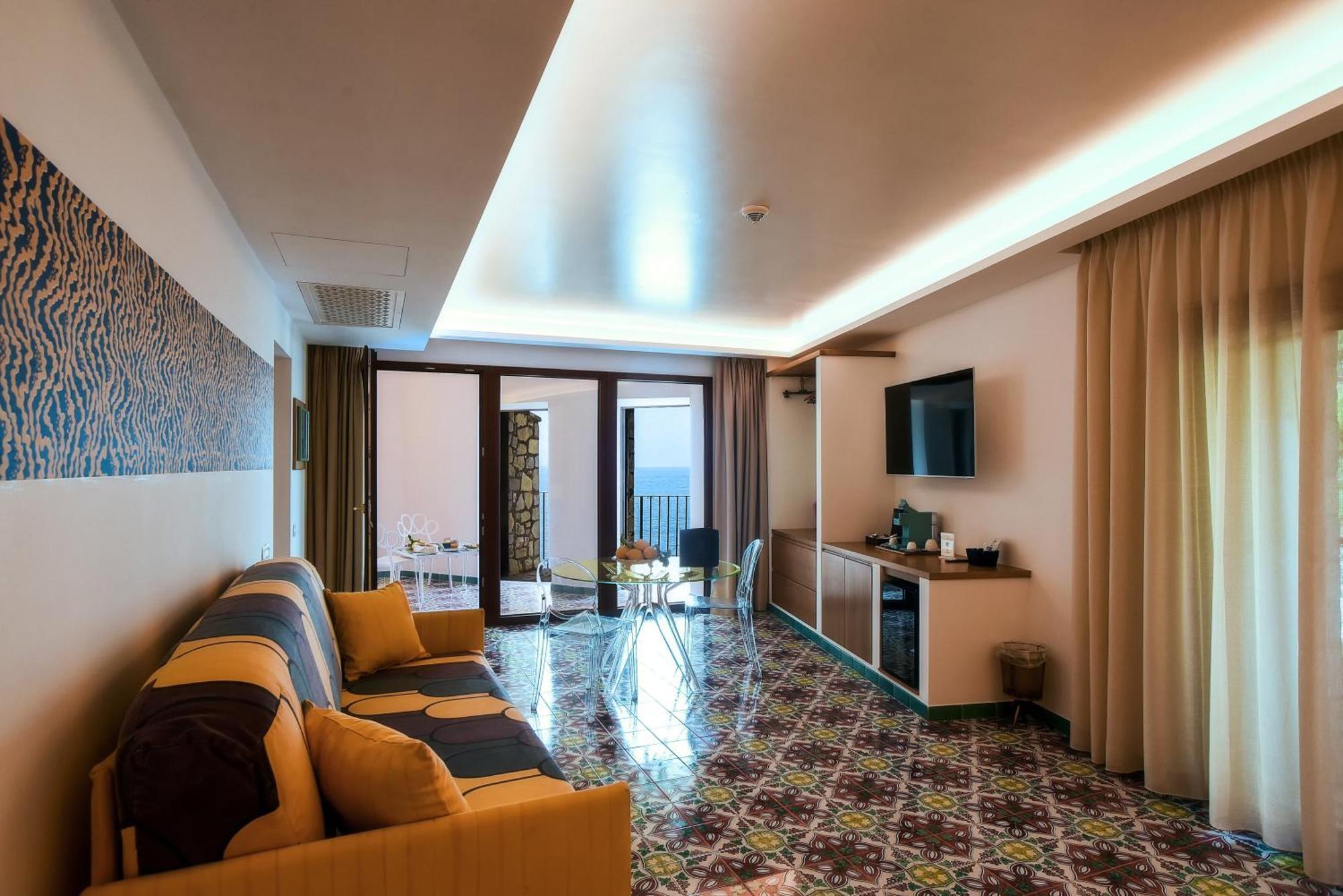 Junior Suite with Terrace,1594671355:JPEG
